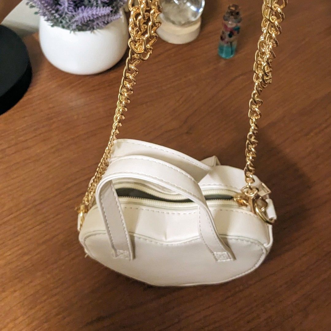 White heart bag hot sale