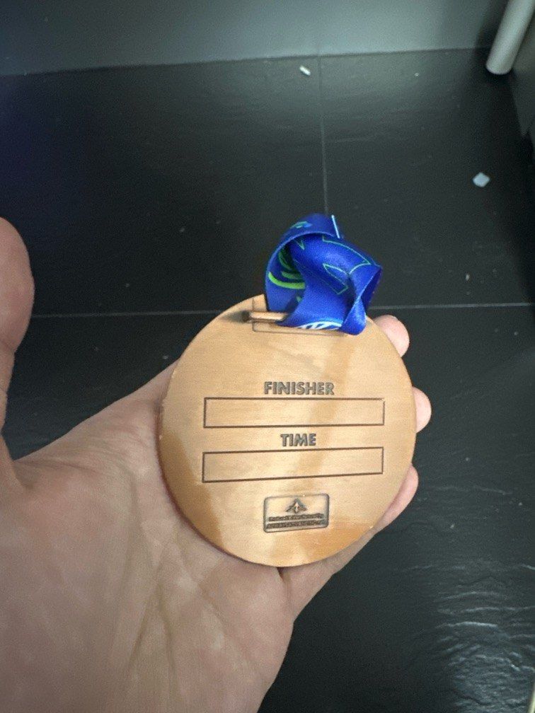 Stanchart marathon 10km finisher medal, Sports Equipment, Other Sports