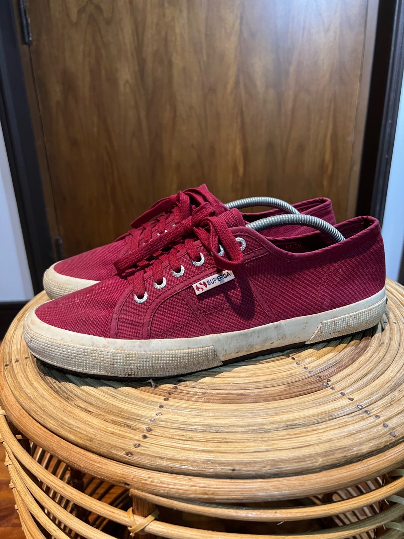 superga maroon