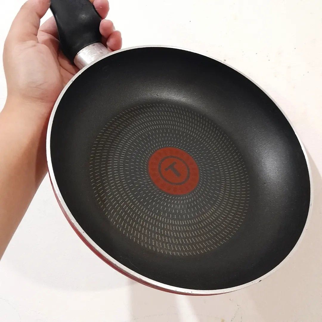 TEFAL Non Stick Frying Pan, Furniture & Home Living, Kitchenware & Tableware, Cookware