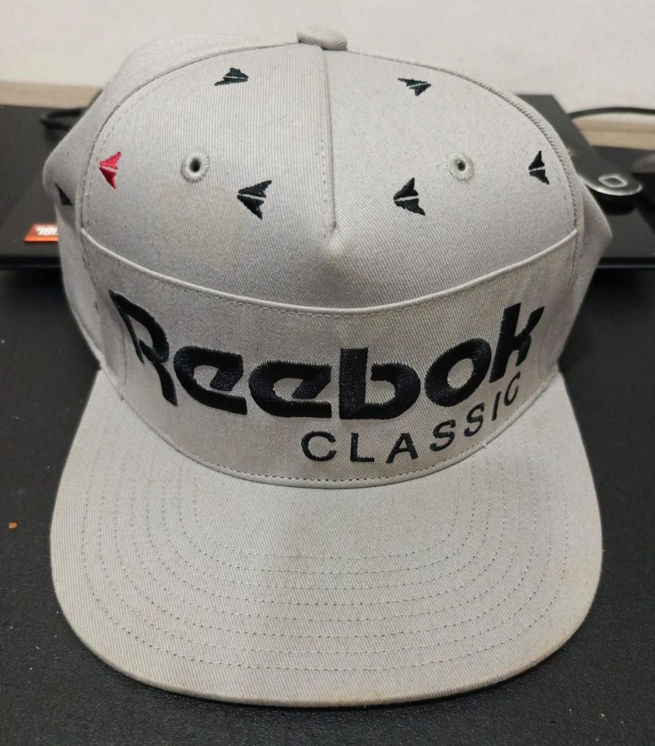 Topi Reebok Classic Graphic CV5778