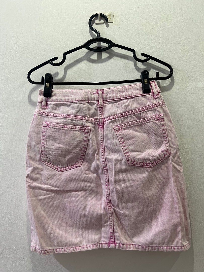 Pink denim hotsell skirt topshop
