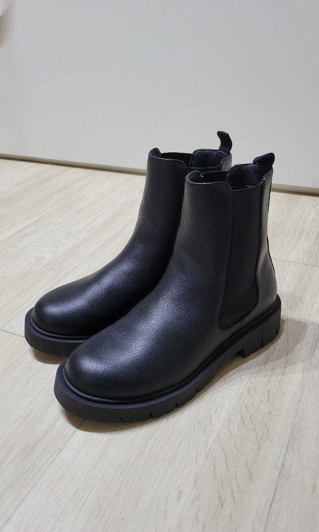 Uniqlo chelsea boots hot sale