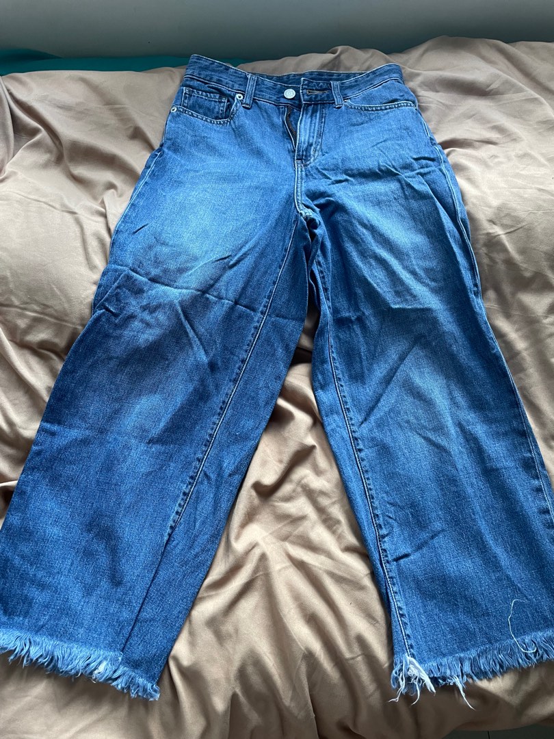 Uniqlo Jeans, Women's Fashion, Bottoms, Jeans on Carousell