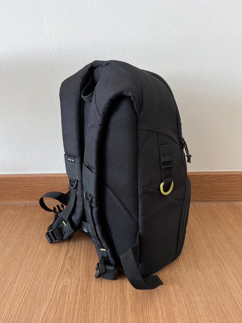Vanguard camera shop bag
