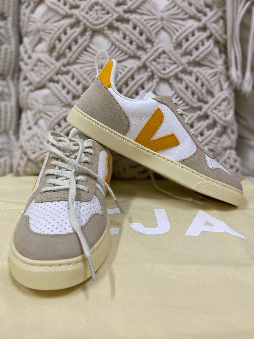 Veja store v10 jaune
