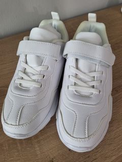 Affordable boys clearance shoes