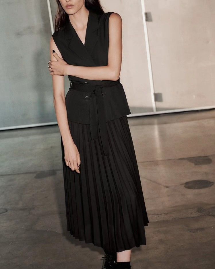 zara pleated vest dress Zara new arrival pleated vest dress with belted, Fesyen Wanita, Pakaian  Wanita, Gaun & Rok di Carousell