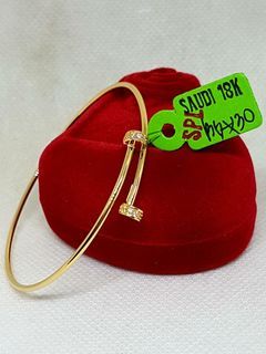 18K Saudi Gold Bangle with Russian Stones