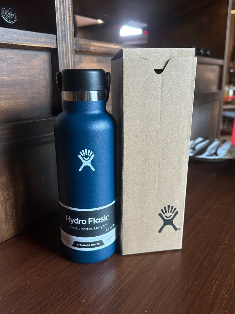 Hydro Flask 18 oz Standard Mouth Indigo