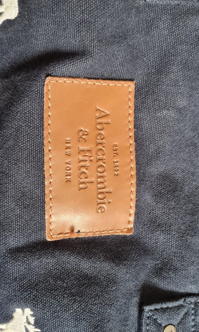 abercrombie and fitch duffel bag Luxury Bags Wallets on Carousell