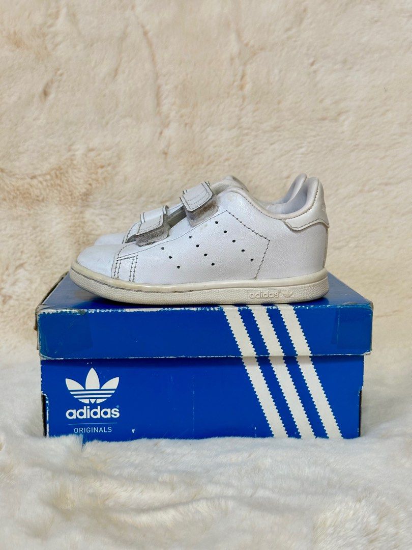 Adidas Stan Smith CF I Toddler White (Category: Babies & Kids Fashion) located in Muntinlupa City. Submitted by anneyways (Listing ID 1269539522, Image 3). Description: Adidas Stan Smith CF I Toddler White US 6k 13cm.
