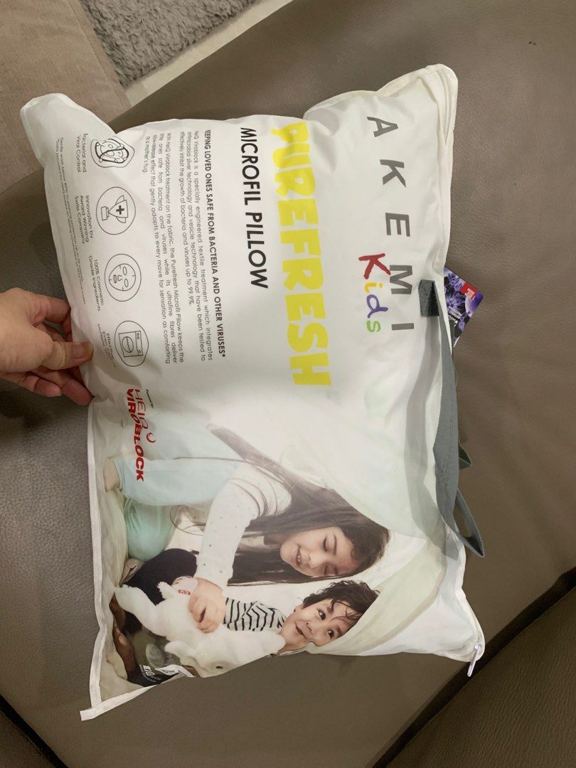 Akemi hot sale microfil pillow