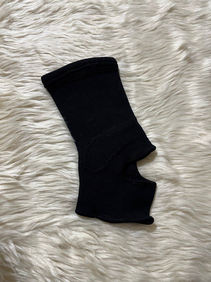 1 pc Ankle support (Category: Other Assistive Aids) located in Marikina City. Submitted by lay_away_ok (Listing ID 1269573016, Image 1). Description: .