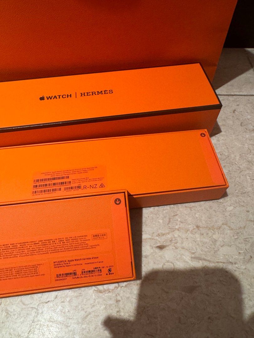 Apple Watch Hermes 41mm Series 9 GPS Cellular Gold Ecru Toile H