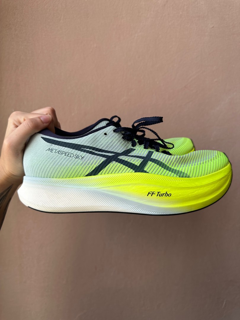 asics meta speed sky +, Men's Fashion, Footwear, Sneakers on Carousell