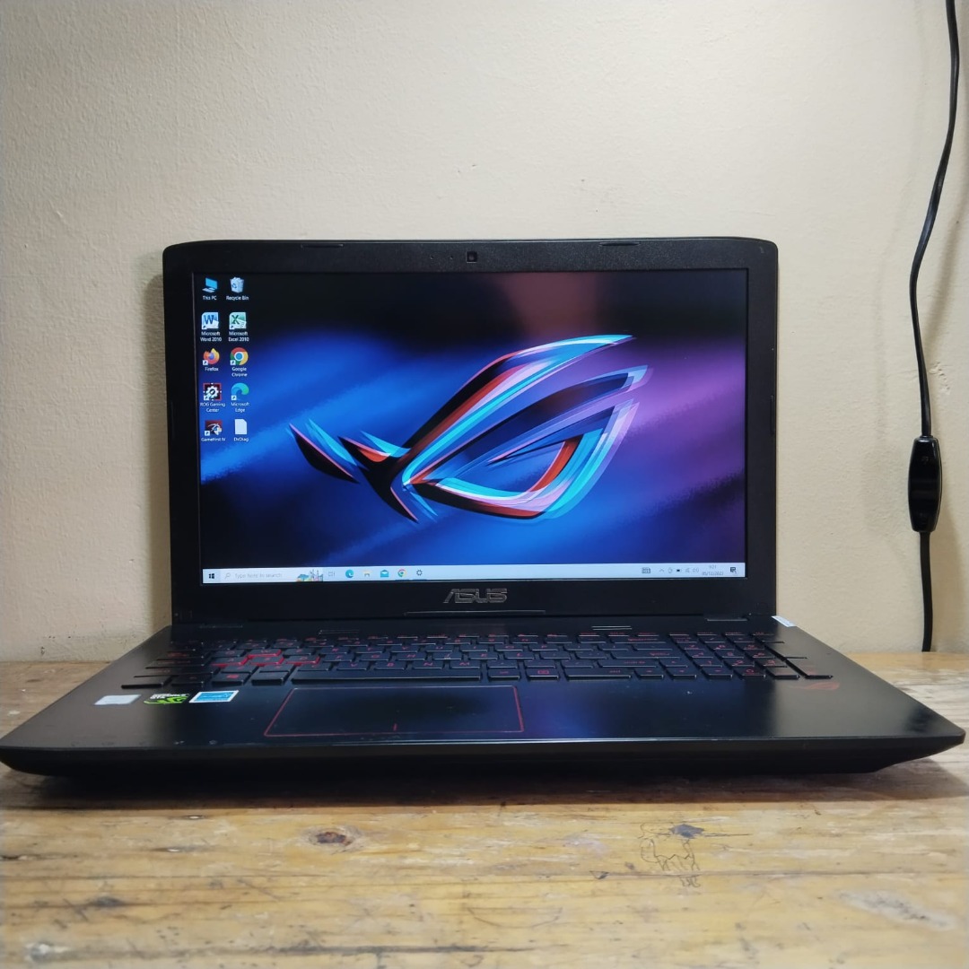 ASUS ROG CORE I7 GEN 7 RAM 8 GB SSD 256 GB + HDD 1 TB NVIDIA GTX 950M ...