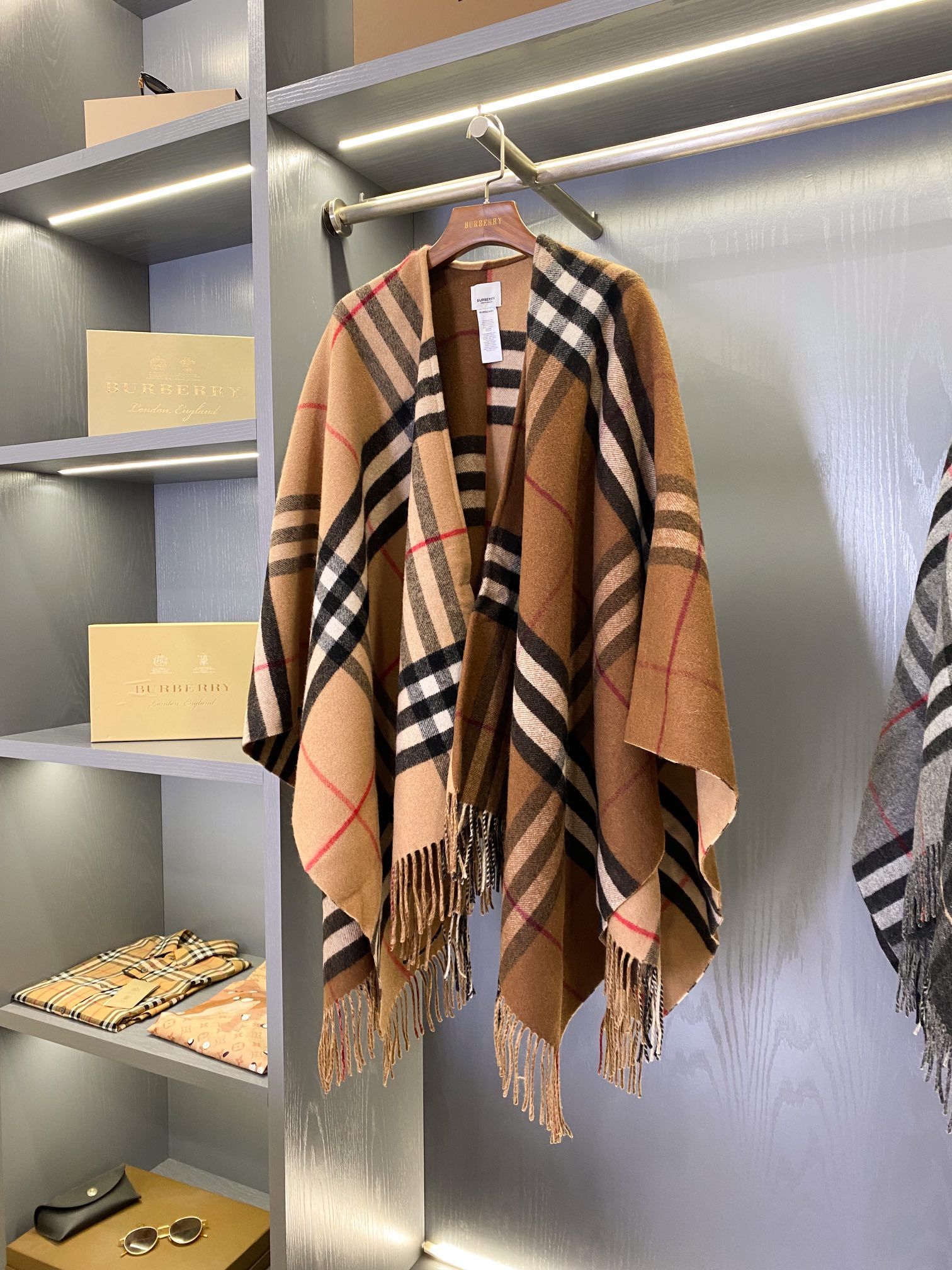 Burberry shawl 2024 replica