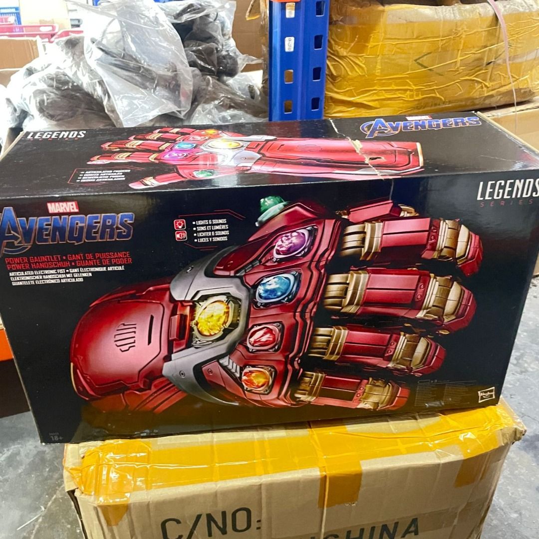 Avengers marvel legends series endgame clearance power gauntlet articulated electronic fist
