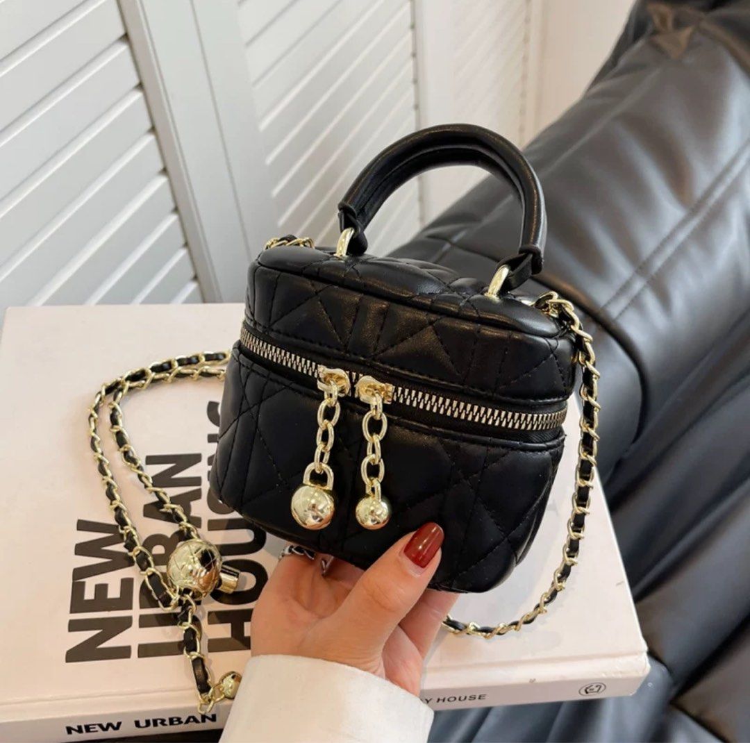 Black and gold crossbody bag, Women's Fashion, Bags & Wallets, Cross