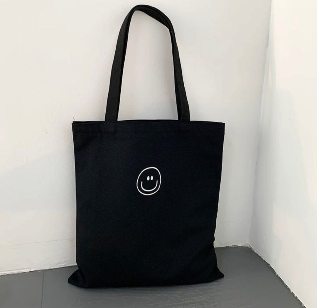 Tote bags with zipper closure top