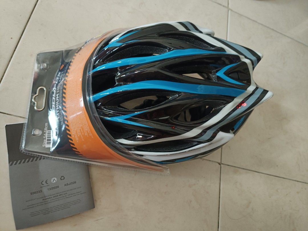 Brand new Muddyfox lithium Bicycle Helmet