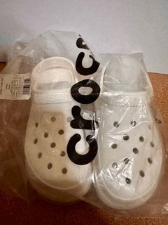 Brand New White Crocs Clog Men’s 4 Women’s 6