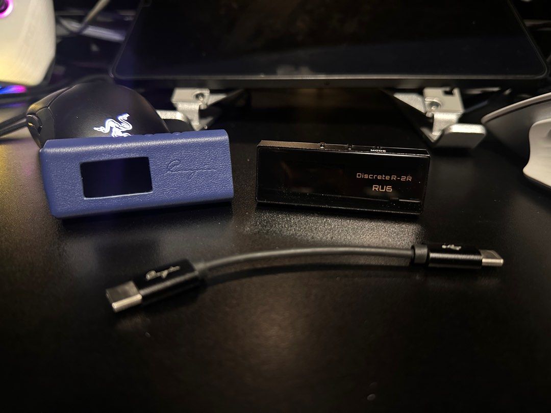 Cayin RU6 R-2R DAC/AMP (Category: Soundbars, Speakers & Amplifiers) located in Manila. Submitted by rephaelmendoza (Listing ID 1269508377, Image 1). Description: Used sparingly, it powers my Abyss Diana v2 currently. Setup with an iPad Pro for music listening but wasn’t able to use that much within the past few months. One extremely small ding on the corner but doesn’t affect performance. Free blue leather case worth 1,500. RFS: Upgrading.