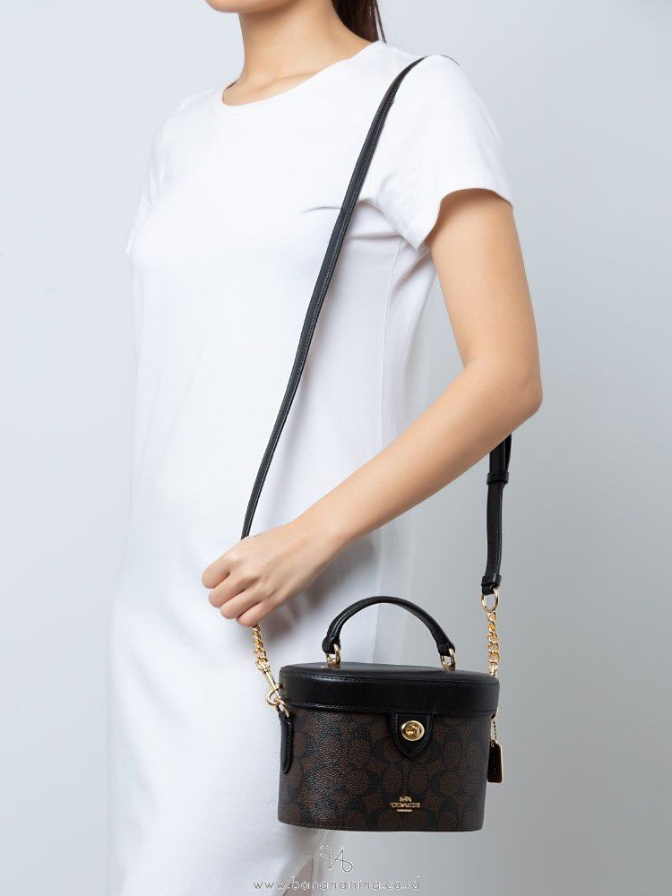 Coach Kay Crossbody in Signature Canvas Luxury Bags Wallets on