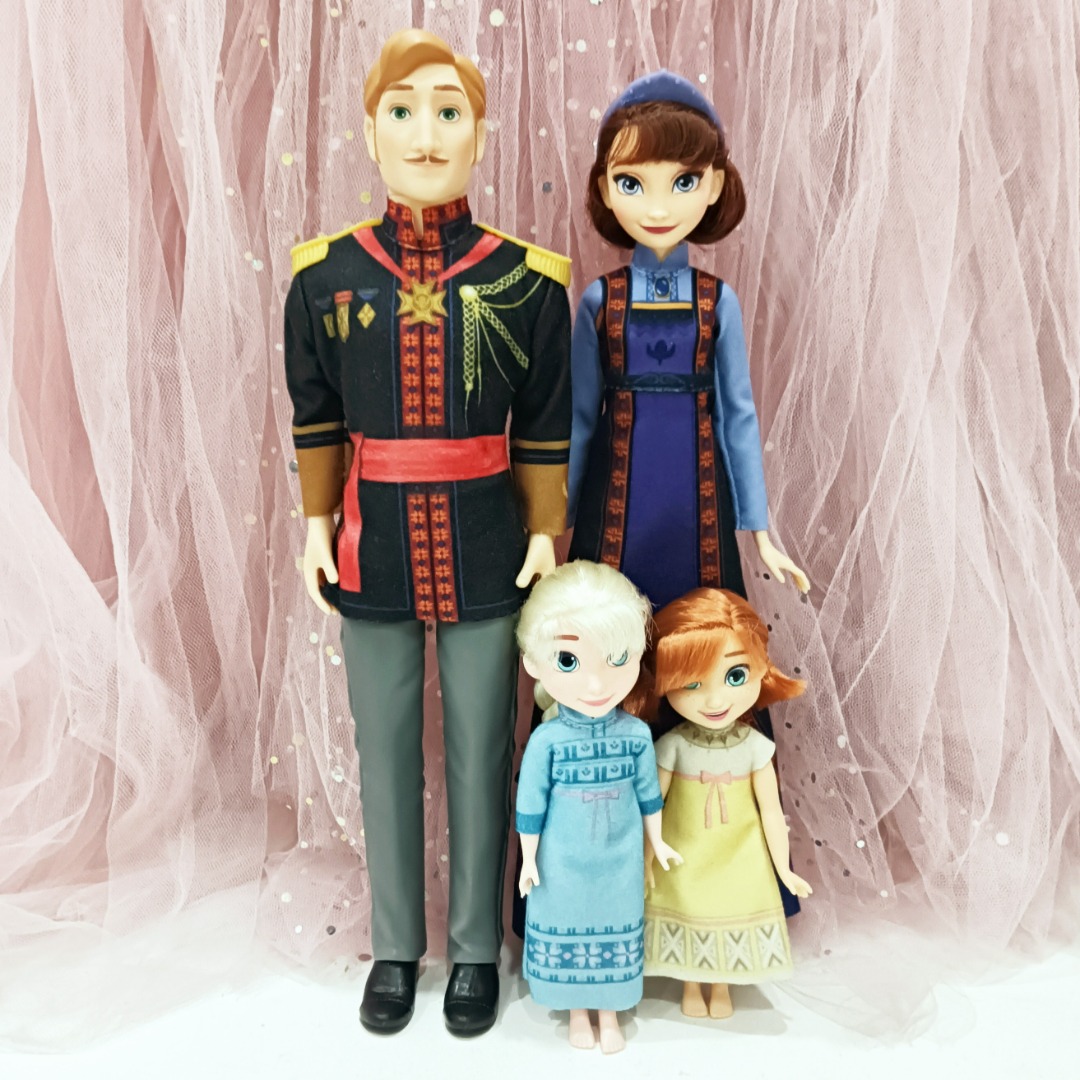 Disney Frozen 2 Arendelle Royal Family 4 Doll Set, Hobbies & Toys, Toys