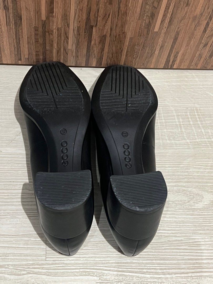 ecco heels