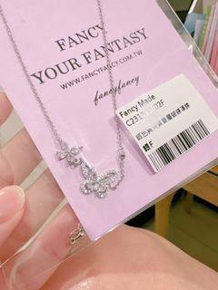 Fancyfancy 雙層蝴蝶閃亮花朵項鍊