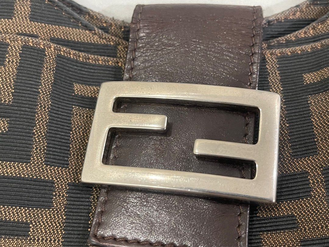 FENDI baguette monogram canvas (Category: Shoulder Bags) located in Quezon City. Submitted by echoolit (Listing ID 1269593909, Image 3). Description: For sale vey mint condition Vintage FENDI monogram baguette With dust bag Delmonte area QC for pick up only 09189251595.