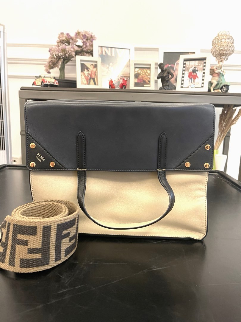 Fendi outlet flip medium