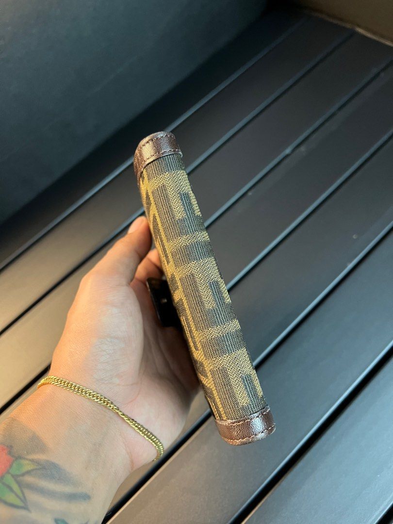 Fendi zucca wallet (Category: Luxury Bags & Wallets) located in Binalonan. Submitted by sheenaluxarchive (Listing ID 1269598384, Image 3). Description: Rank A to AB Sign of used No major flaws.