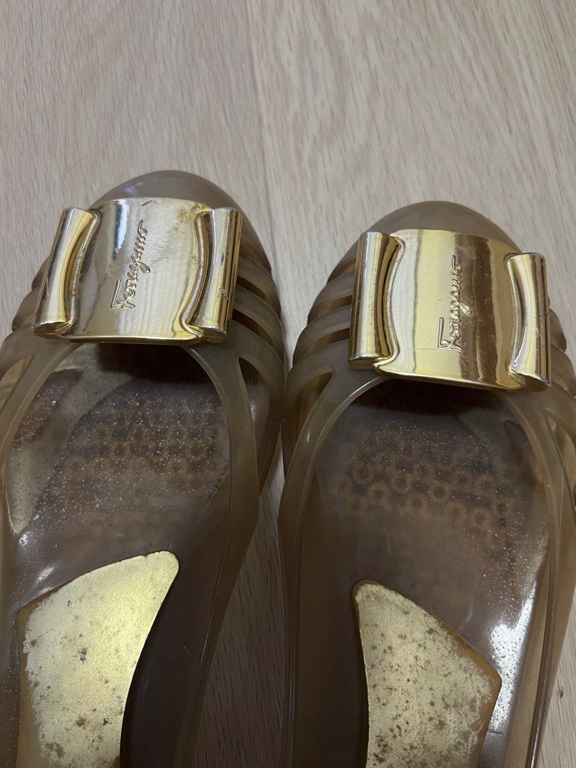 Kasut jelly ferragamo discount