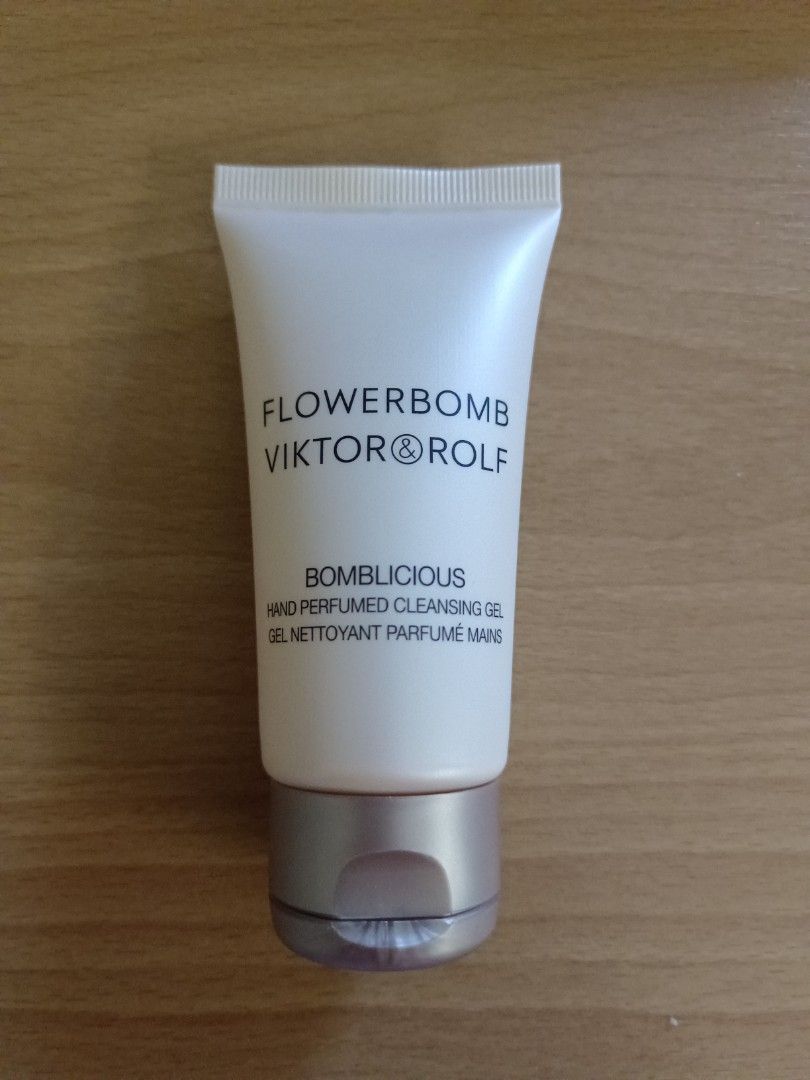 Flowerbomb deals hand lotion