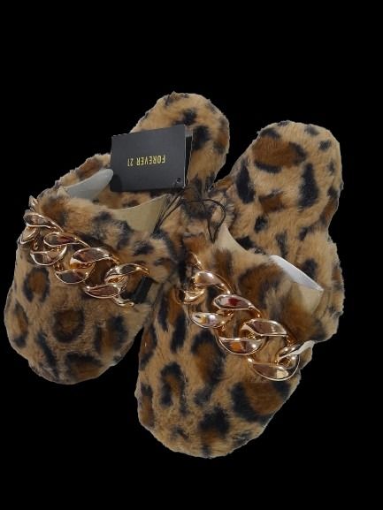 Forever 21 Plush Bedroom Slippers NEW (Category: Slippers and slides) located in Manila. Submitted by csdepot (Listing ID 1269619112, Image 2). Description: Forever 21 Plush Bedroom/Authentic Forever 21 Slippers with Gold Trimming Design Great gift for yayamanin look! Brand new, Brown Camouflage Color Small Size 6 US EU 37 Padded insole, textured outsole 100% polyester Sourced from F21 Maryland, USA Looks better in actual. Pangsosyal!.