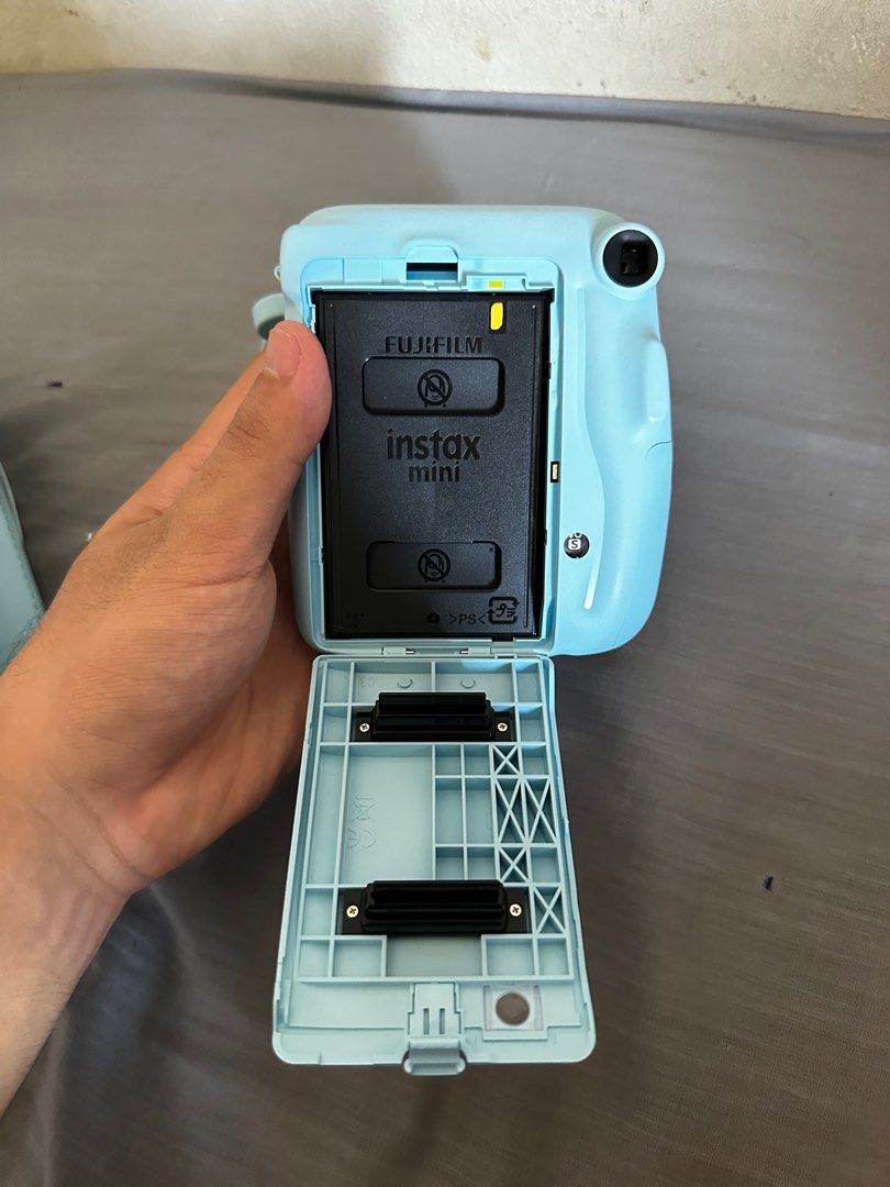 Fujifilm Instax Camera Mini 11, Photography, Cameras on Carousell