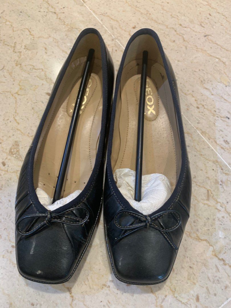 Geox low heel comfy shoes Women s Fashion Footwear Heels on
