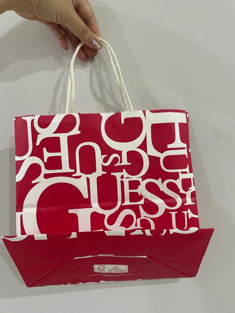 Guess paper bag 2025