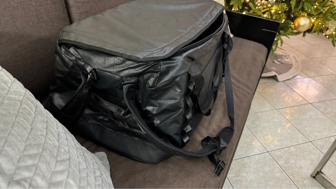 Gymshark X Series Duffle Bag, Men's Fashion, Bags, Backpacks on Carousell