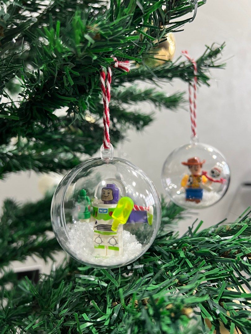 Lego bauble 2018 hot sale