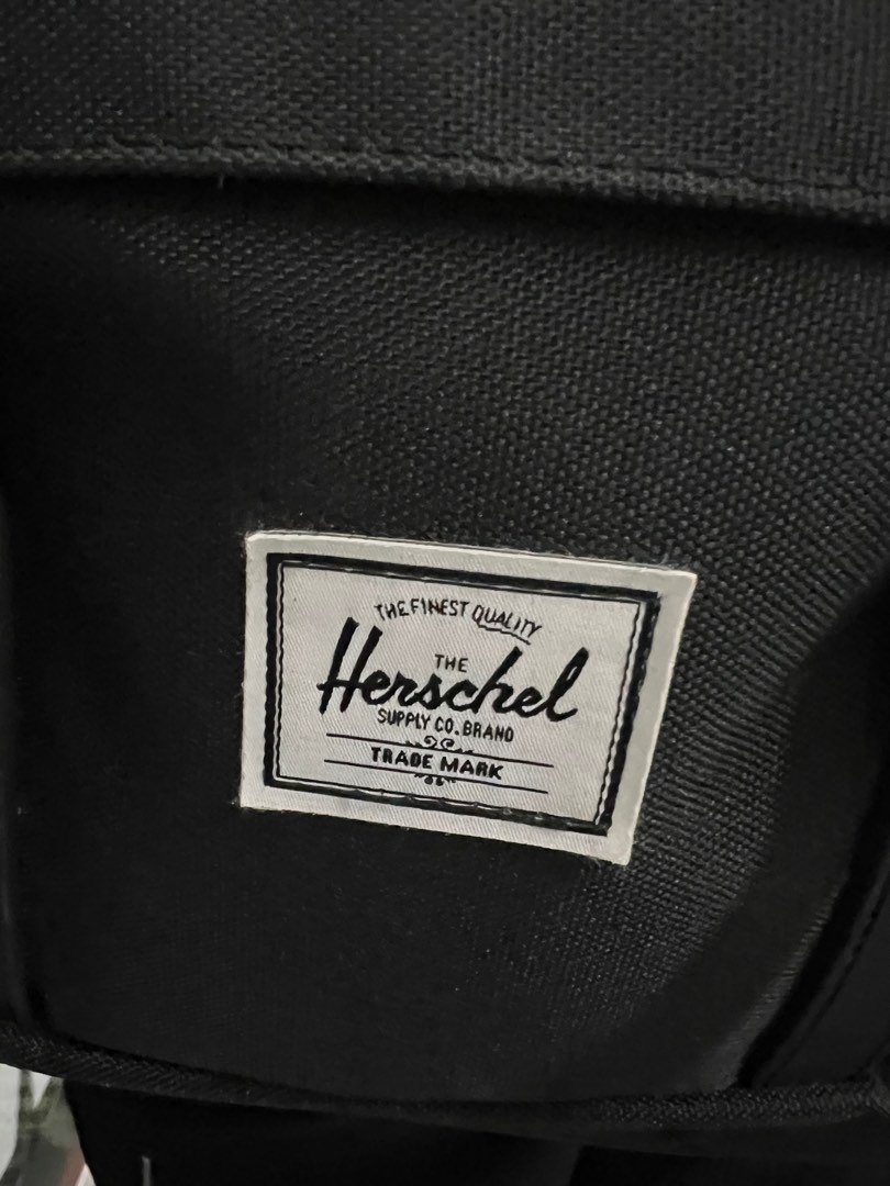 Henschel Backpack, Men's Fashion, Bags, Backpacks on Carousell
