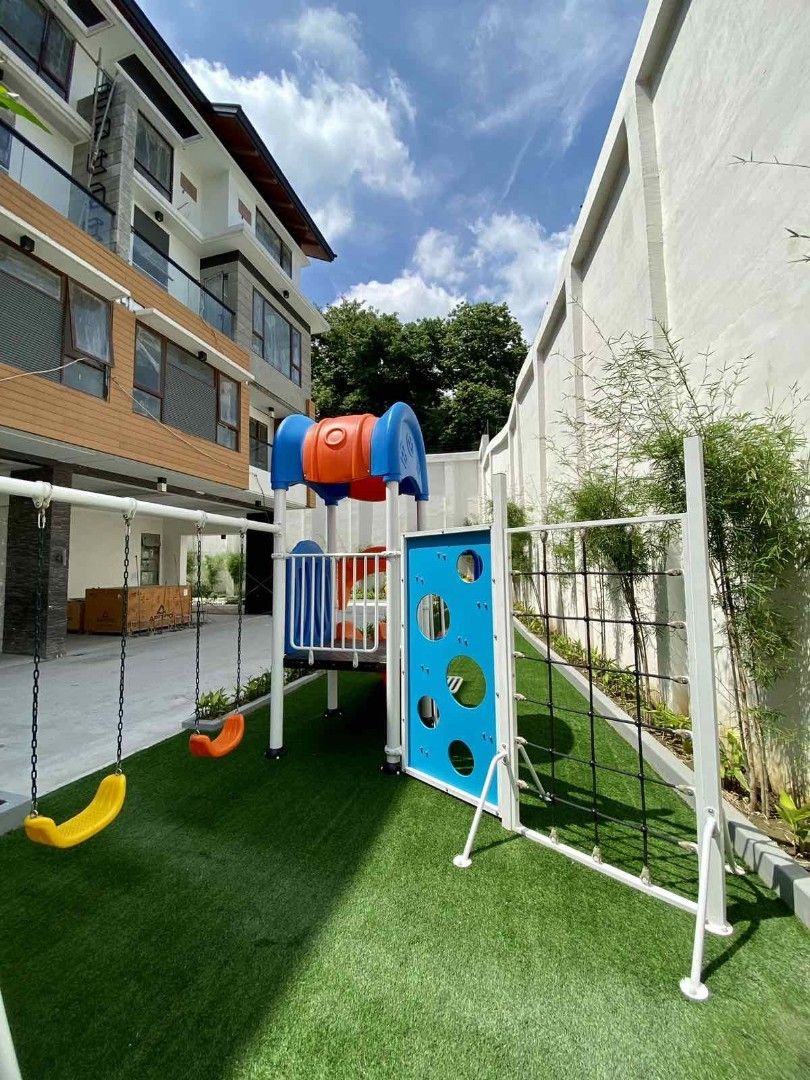 High End Smart Home Four Storey Townhouse in UBelt Recto Manila with