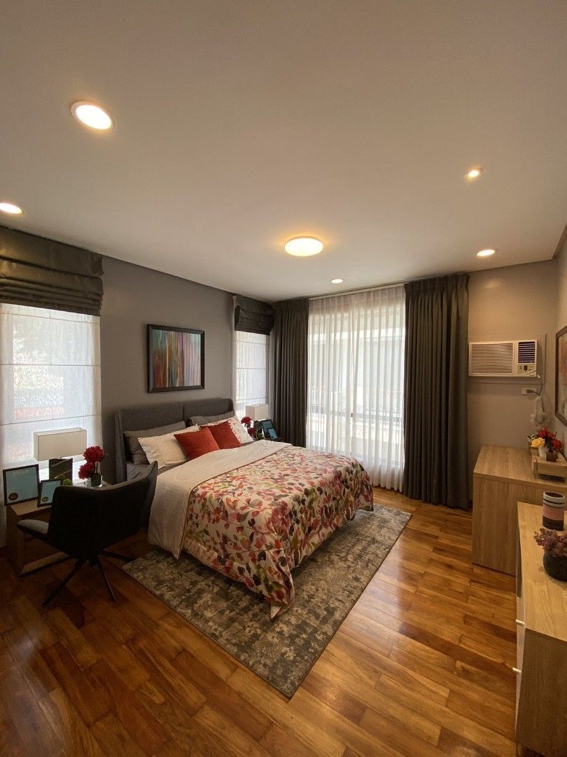 High End Smart Home Four Storey Townhouse in UBelt Recto Manila with