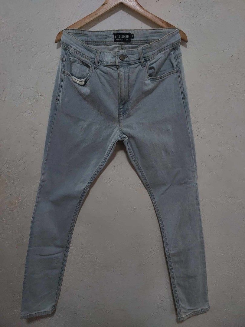 H&m jeans 34 (Category: Jeans) located in Quezon. Submitted by collapse7 (Listing ID 1269670507, Image 1). Description: stretchable sz 34.