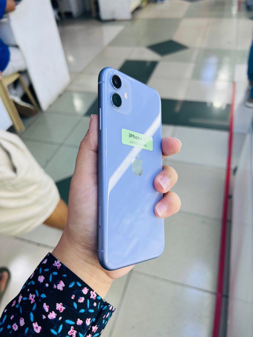 Iphone 11 Dualsim (Category: iPhone 11 Series) located in San Juan City. Submitted by javedsgadgetshop (Listing ID 1269486831, Image 3). Description: OPEN FOR INSTALLMENT VIA CREDIT CARD/GGIVES & SWAP/TRADE-IN! WE BUY AND SELL ( ANYKINDS OF UNIT BINIBILI PO NAMIN)! PTPA : Padelete po f bawal Read ❗️Onhand ‼️ Iphone 11 (Dualsim) •64gb •CH Variant •96% batt health •Factory Unlock •95% Smoothness •No hidden issue | No Repaired •100% Authentic | Not 