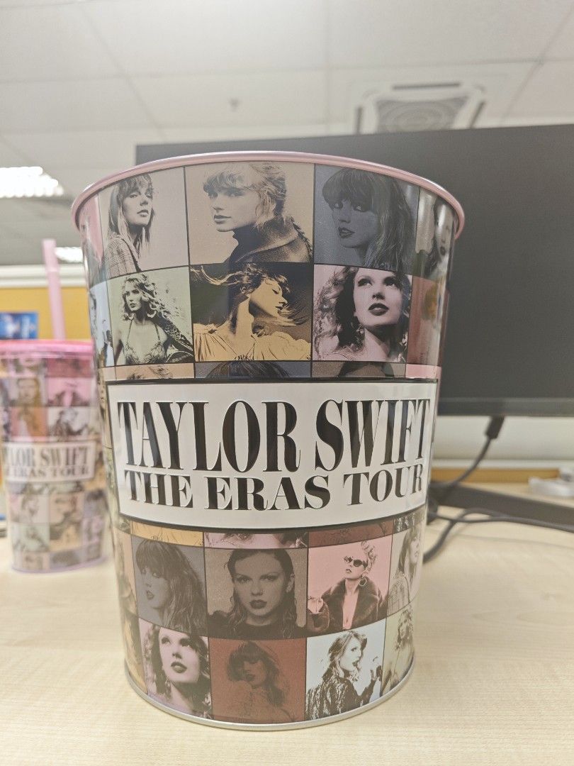 Taylor Swift double-wall tumbler with buckey, Furniture & Home Living