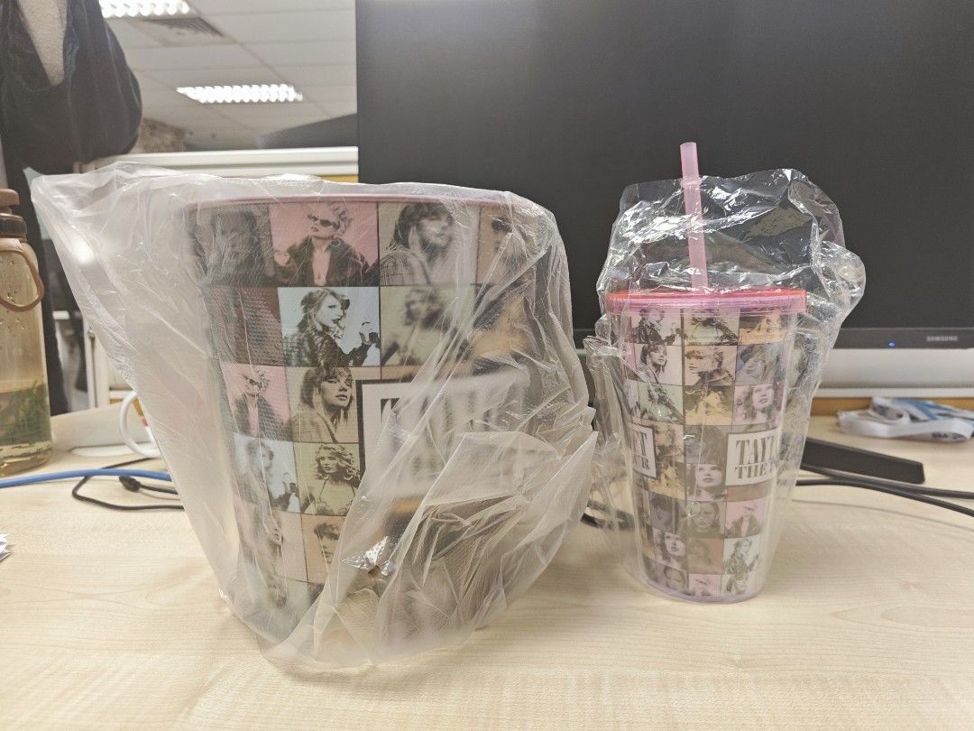 Taylor Swift double-wall tumbler with buckey, Furniture & Home Living